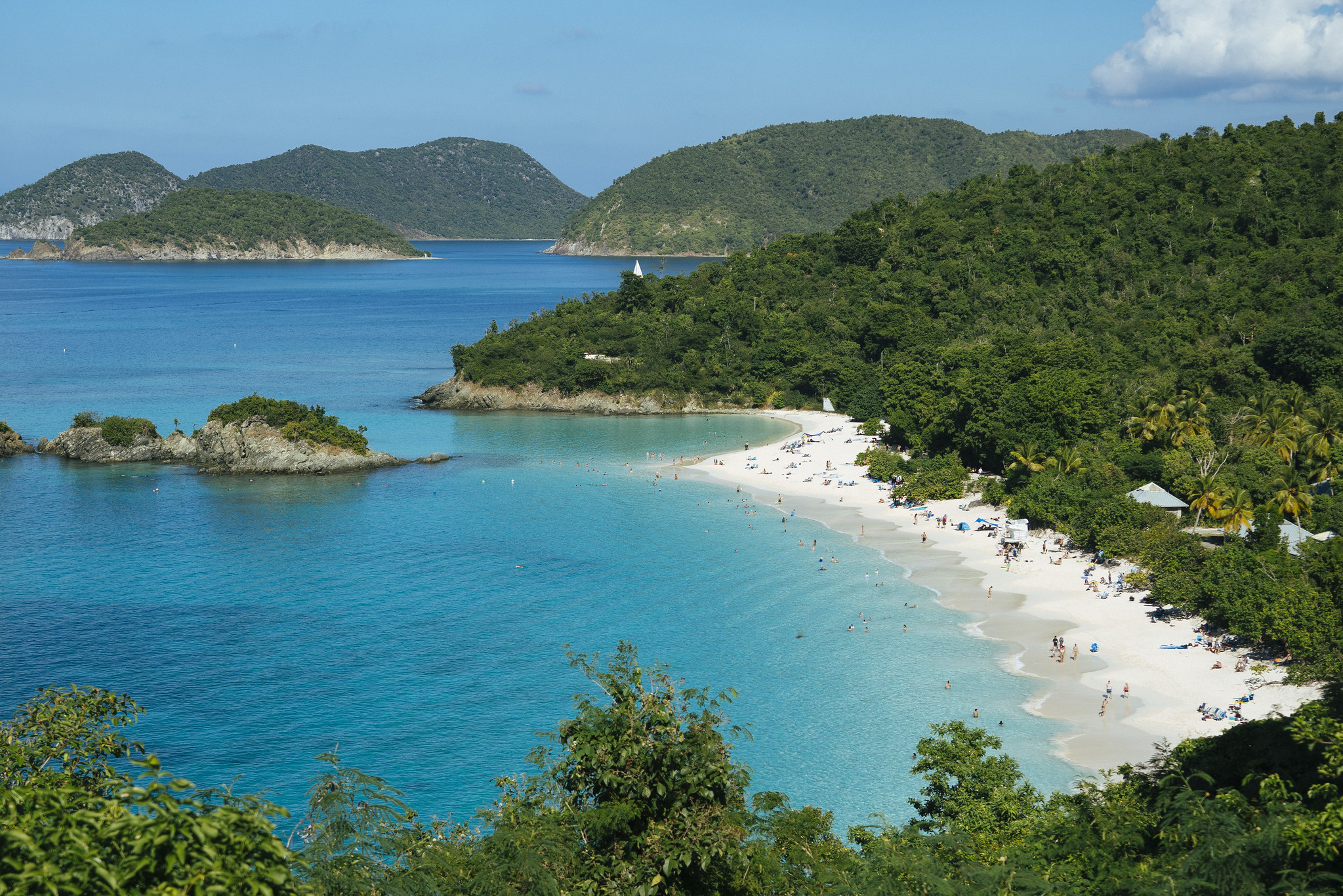 Trunk bay